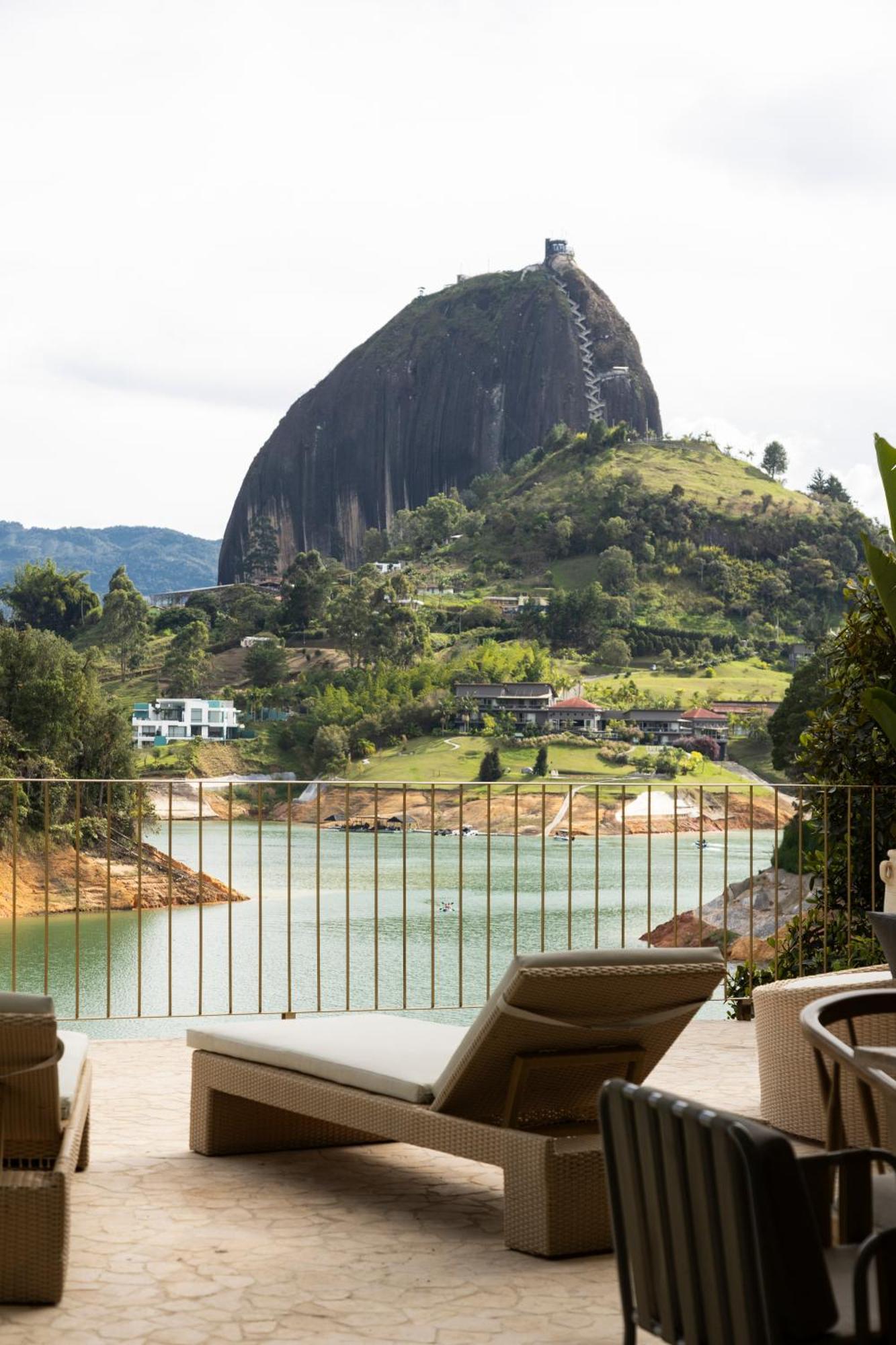 Mylos Hotel Boutique Guatapé Extérieur photo