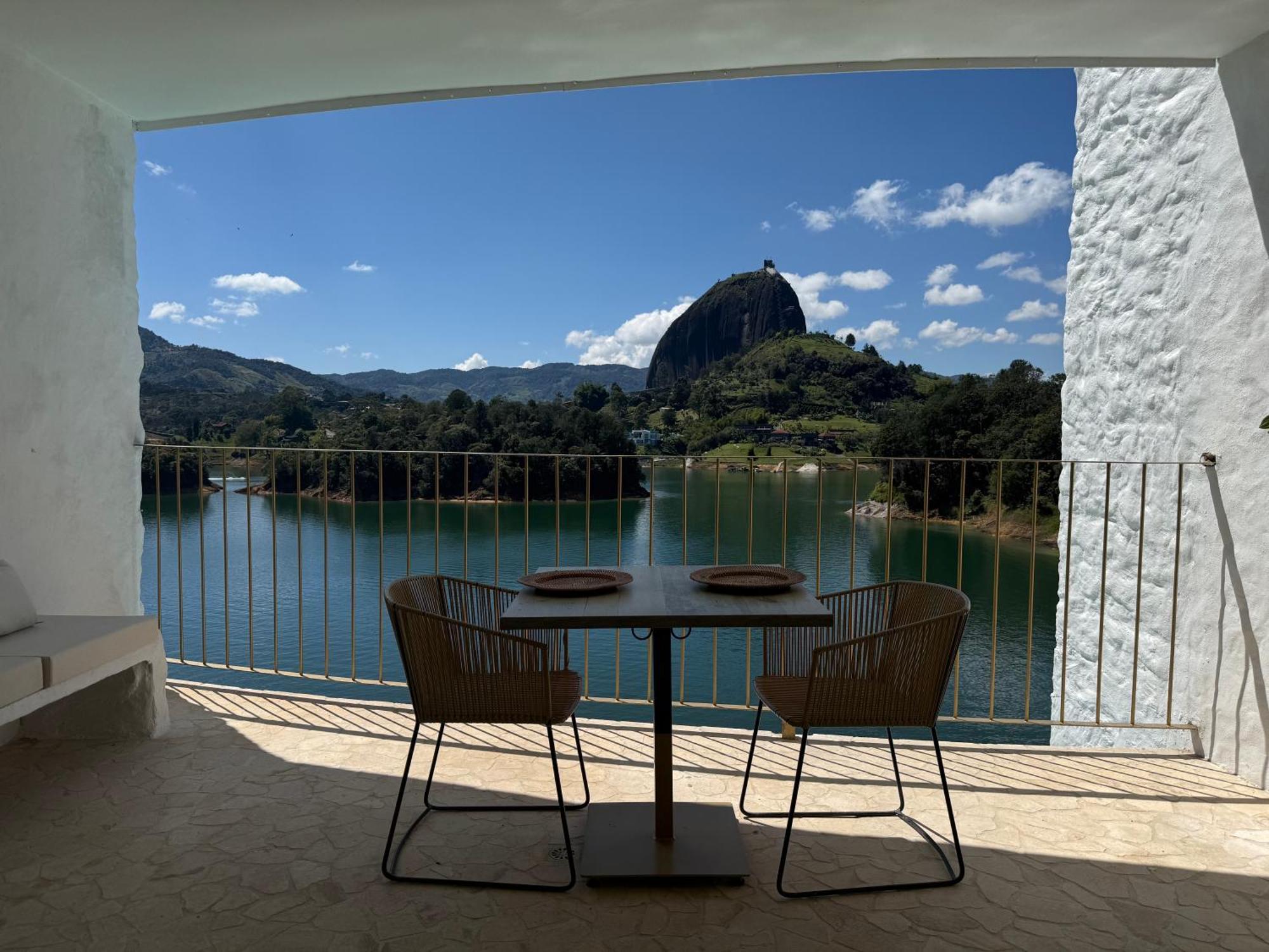 Mylos Hotel Boutique Guatapé Extérieur photo